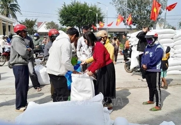 Nearly 900 tonnes of rice allocated to disadvantaged people in Dak Lak